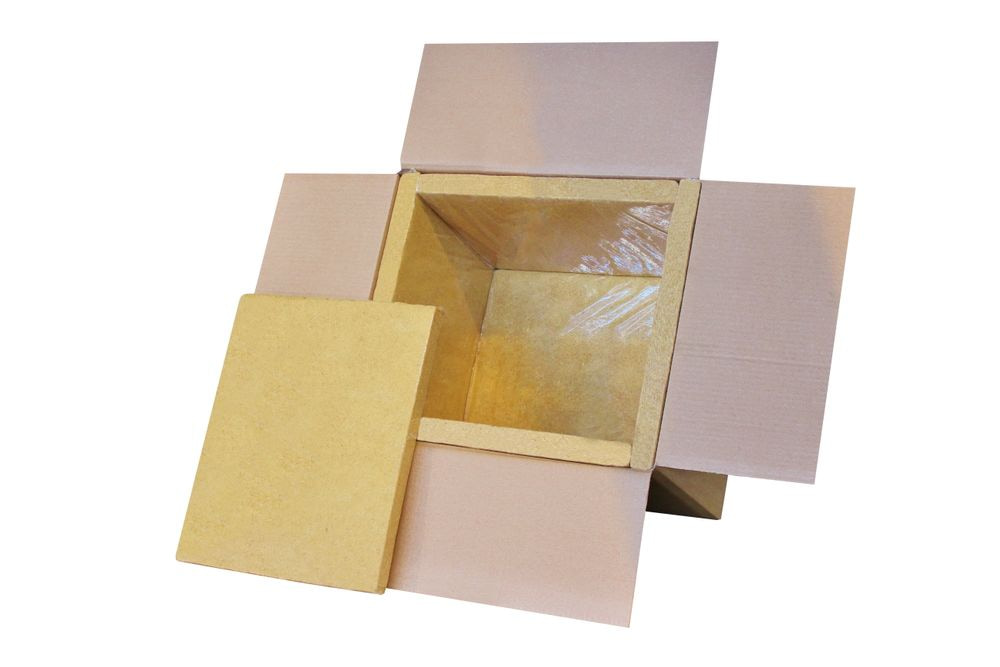 Geöffnete Ökobox mit Paneelen